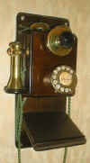 phone.jpg (27548 byte)